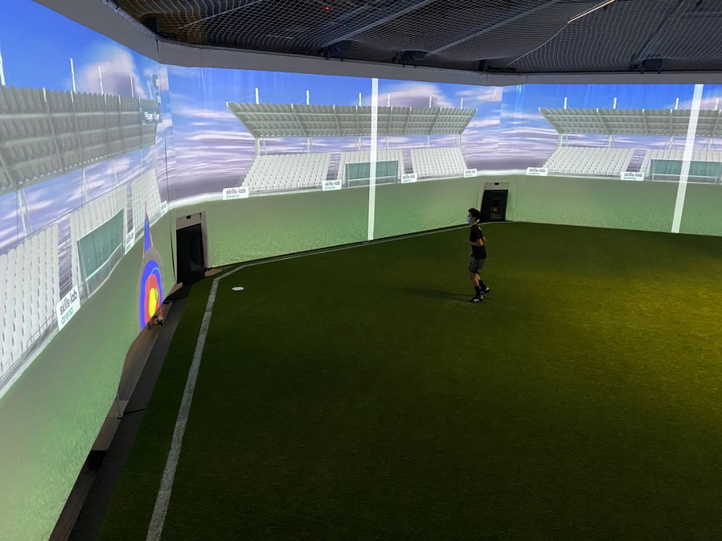COPA STC - Image of a youth player during a basics exercise in the skills.lab Arena