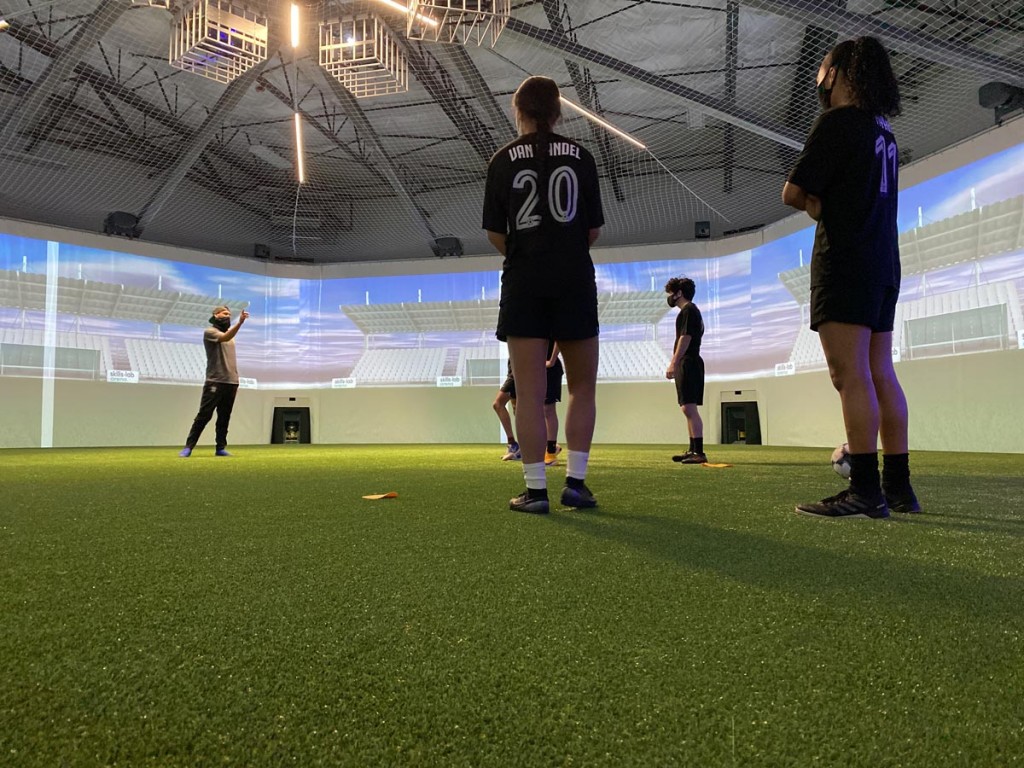 COPA STC - Image of a group of youth players during a training in the skills.lab Arena