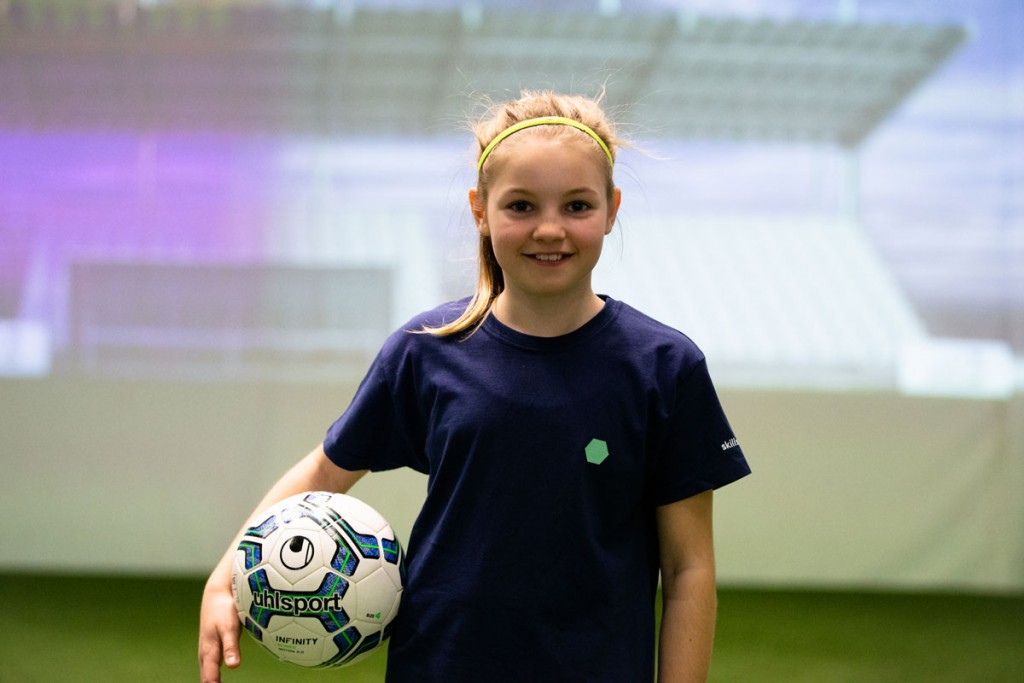 Academy - Portrait image of a young girl in the skills.lab Arena